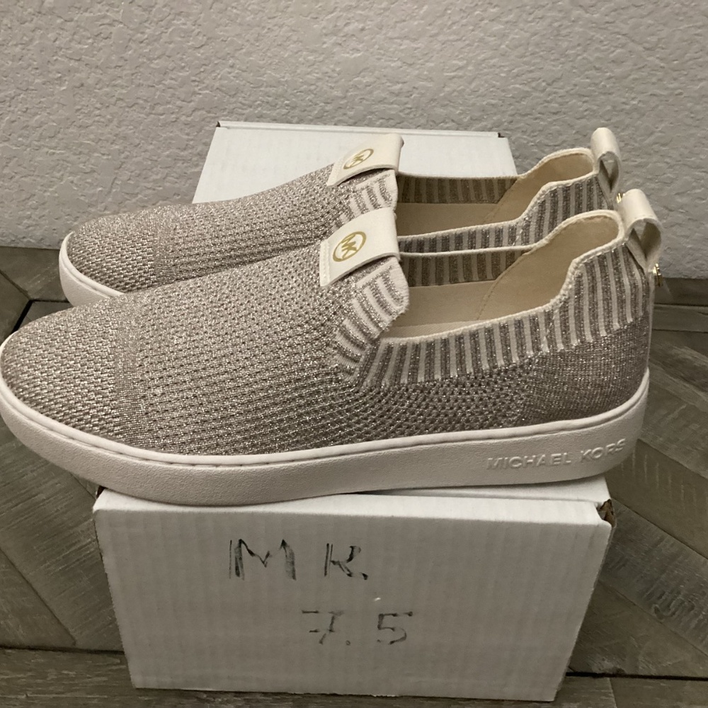 MICHAEL MICHAEL KORS Women's Juno Knit Slip-On Sneakers, size 7.5 - Picture 2 of 10
